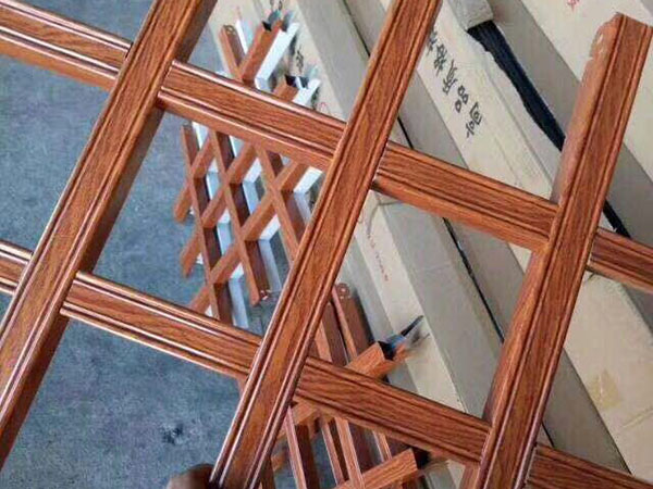 集成吊頂輔材